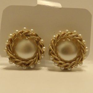 Vintage Faux Pearl Earring Clip Ons